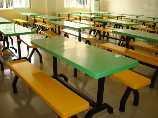 木棉湾小学食堂餐桌椅案例
